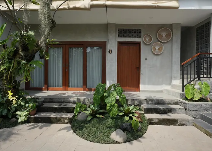 Nuna House *